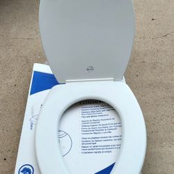 Toilet Seat. 2 Available $10ea.