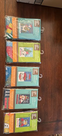 New Holiday Garden Flags