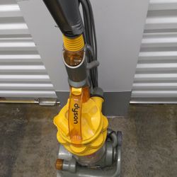 Attention!! Dyson Upright, Yellow/Gray Vaccum, Best Offer Gets It TODAY!