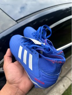 Soccer shoes kids size 2