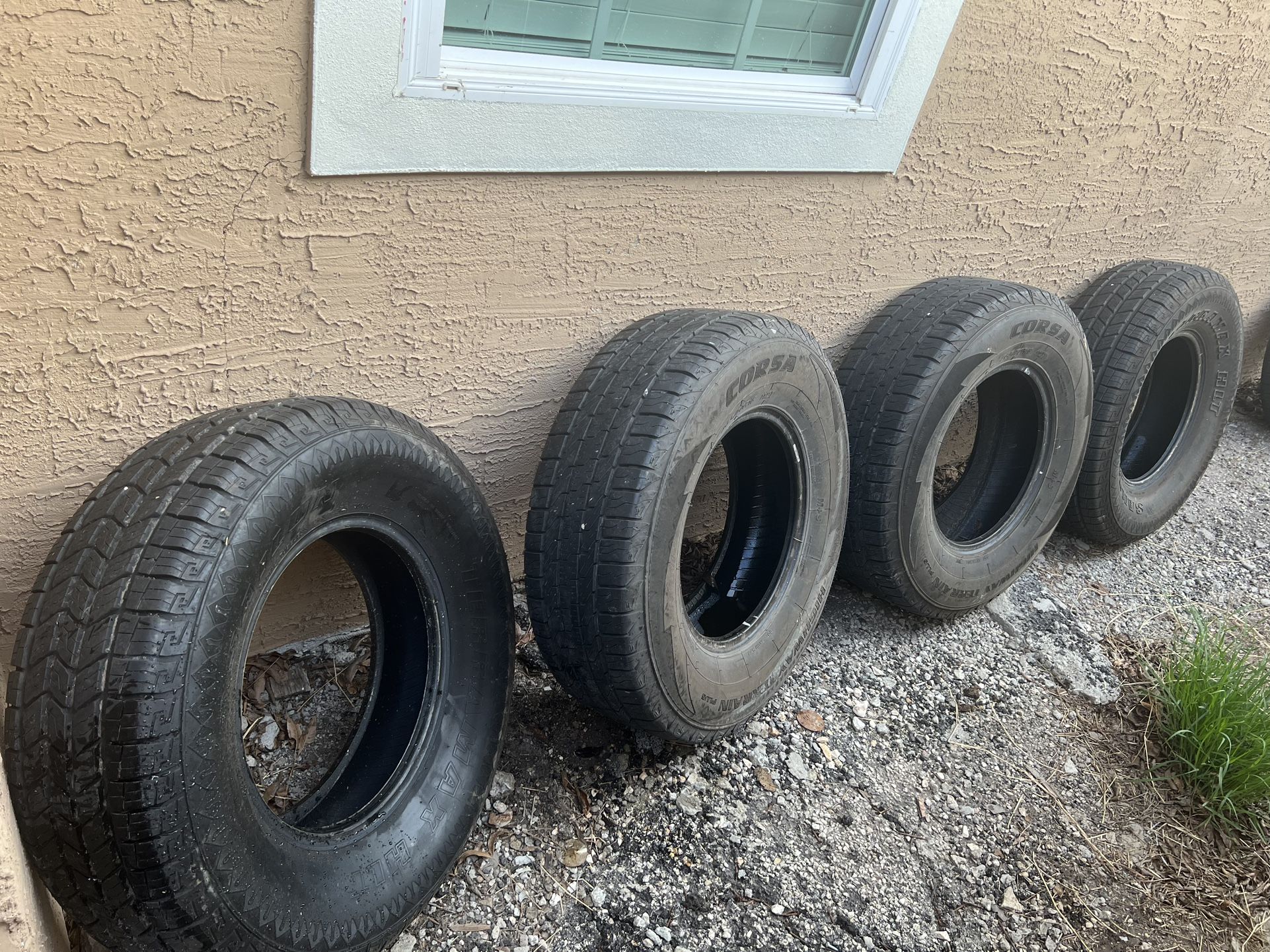 4 Tire Set 265/70R16
