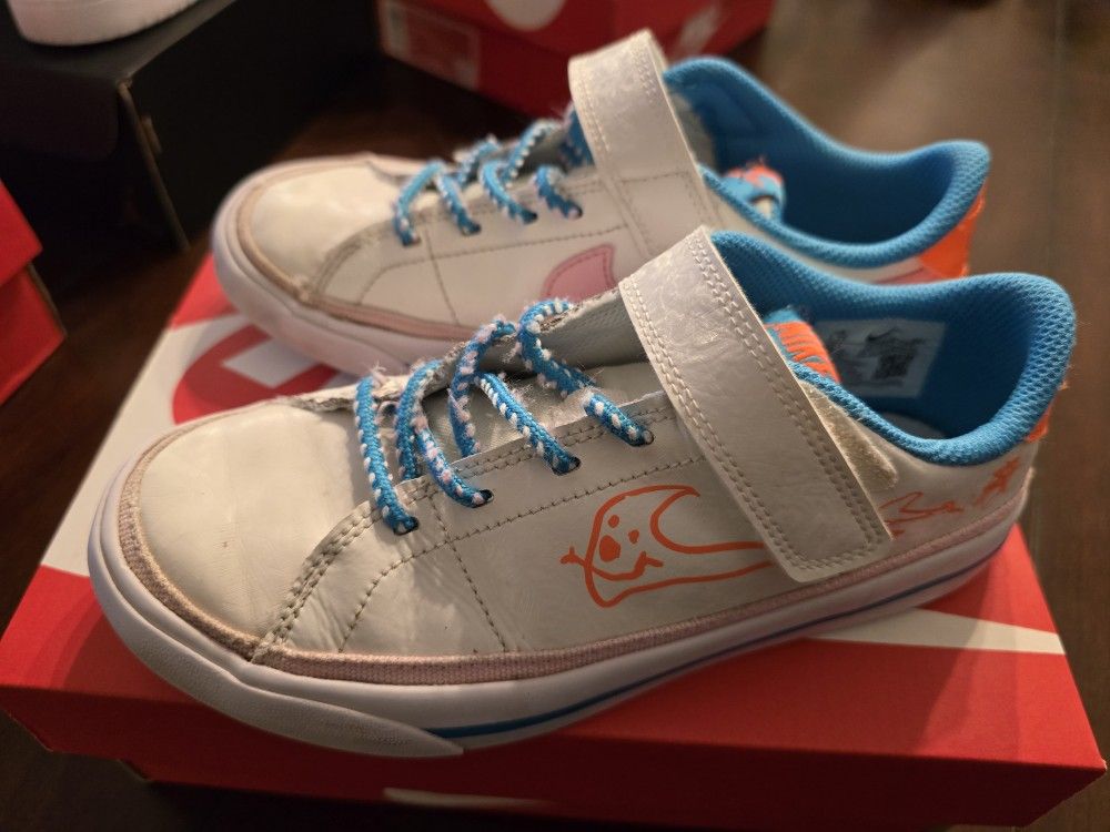 Nike Kids Shoes 1.5y
