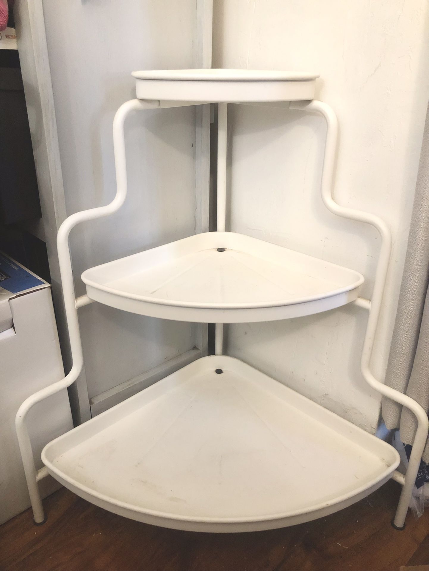 Metal Corner Shelf 