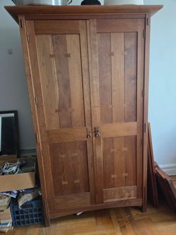 STICKLEY Vintage Locking  Wardrobe