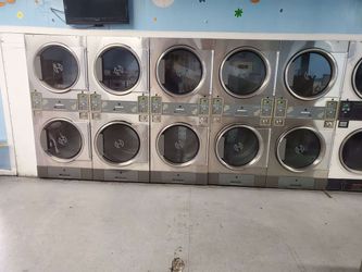 Refurbished Huebsch HTT30NKCB2G2N01 30 LB Stack Dryer