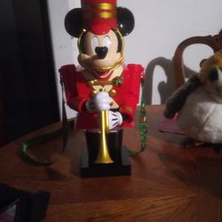 SOLDADO  CON TRONPETA Y LINSTON  PARA CARGARSE