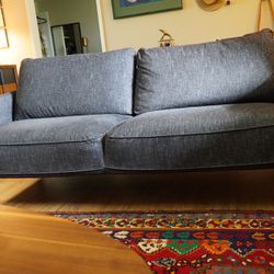 Couch / Sofa Very Clean & Comfortable 
