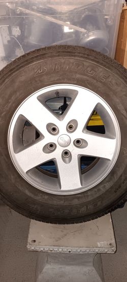 Bridgestone Dueler  255/70R17 