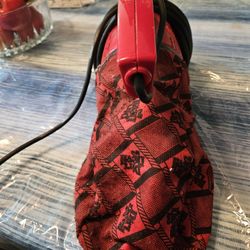 Portable vacuum cleaner