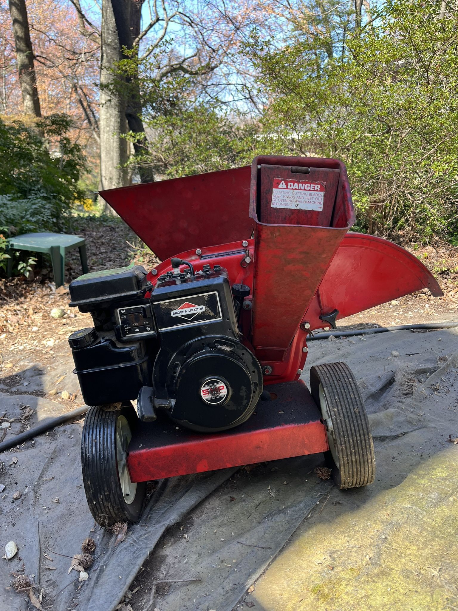 Briggs & Stratton 5hp MTD Chipper-Shredder Yard Machine Used