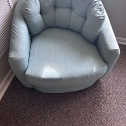 Small Round Swivel Stuffed Chair 