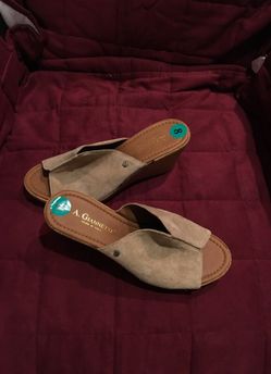 NEW LADIES BEIGE SUEDE SIZE 8 WEDGE A. GIANNETTI SHOES