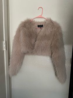 Nite Out Faux Fur Blush Cropped Jacket, size L