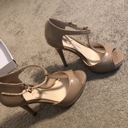 Beautiful Jessica Simpson Nude Heels