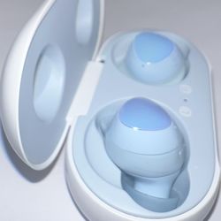 Galaxy 1gen earbuds