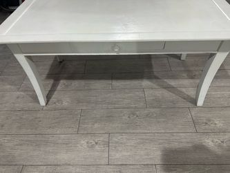 Coffee table $10