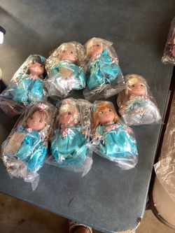 Precious moment 5” 7 princess vinyl doll