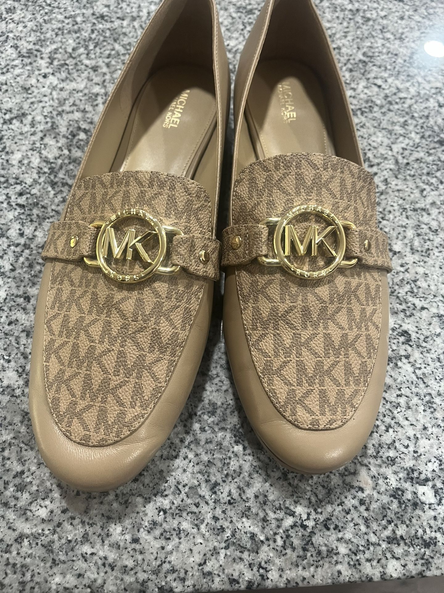 MK Flat Shoes