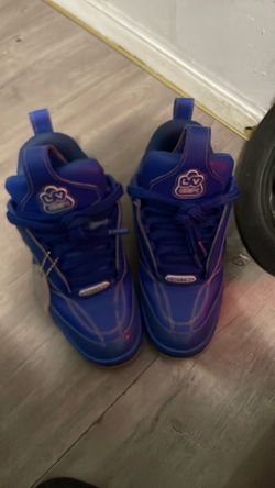 Louis Vuitton skate blue size 8
