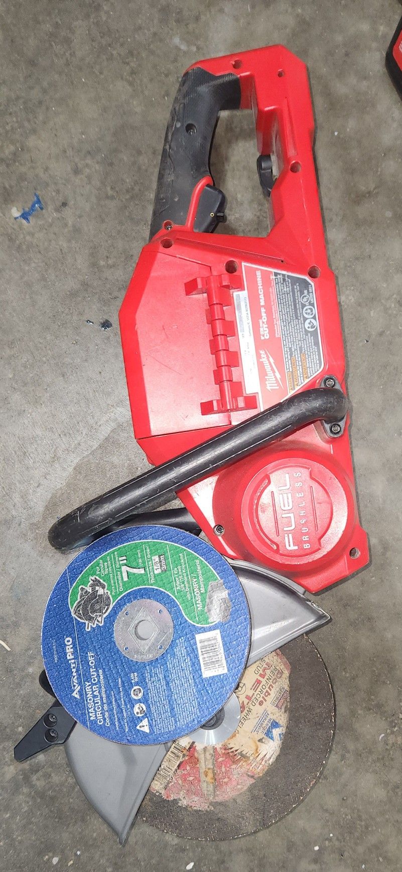 Milwaukee FUEL ONE-KEY 18V Lithium-Ion Brushless Cordless 9 in. Cut Off Saw (Tool-Only)