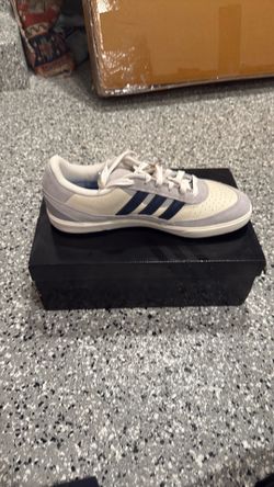 Adidas Tyshawn II Size 10.5