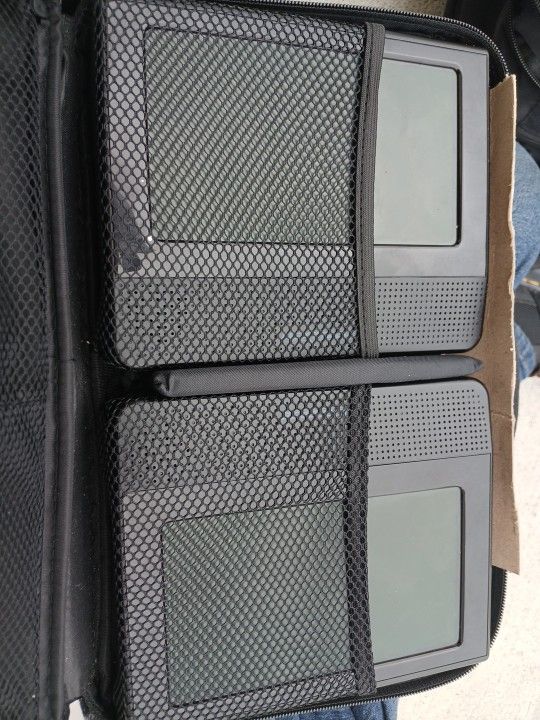 Car DVD Play Can Play Game Console As Well
