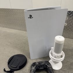 Disc PS5 With Controllers all Cords And Mic 