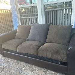 Brown Couch With Pull Out Bed
