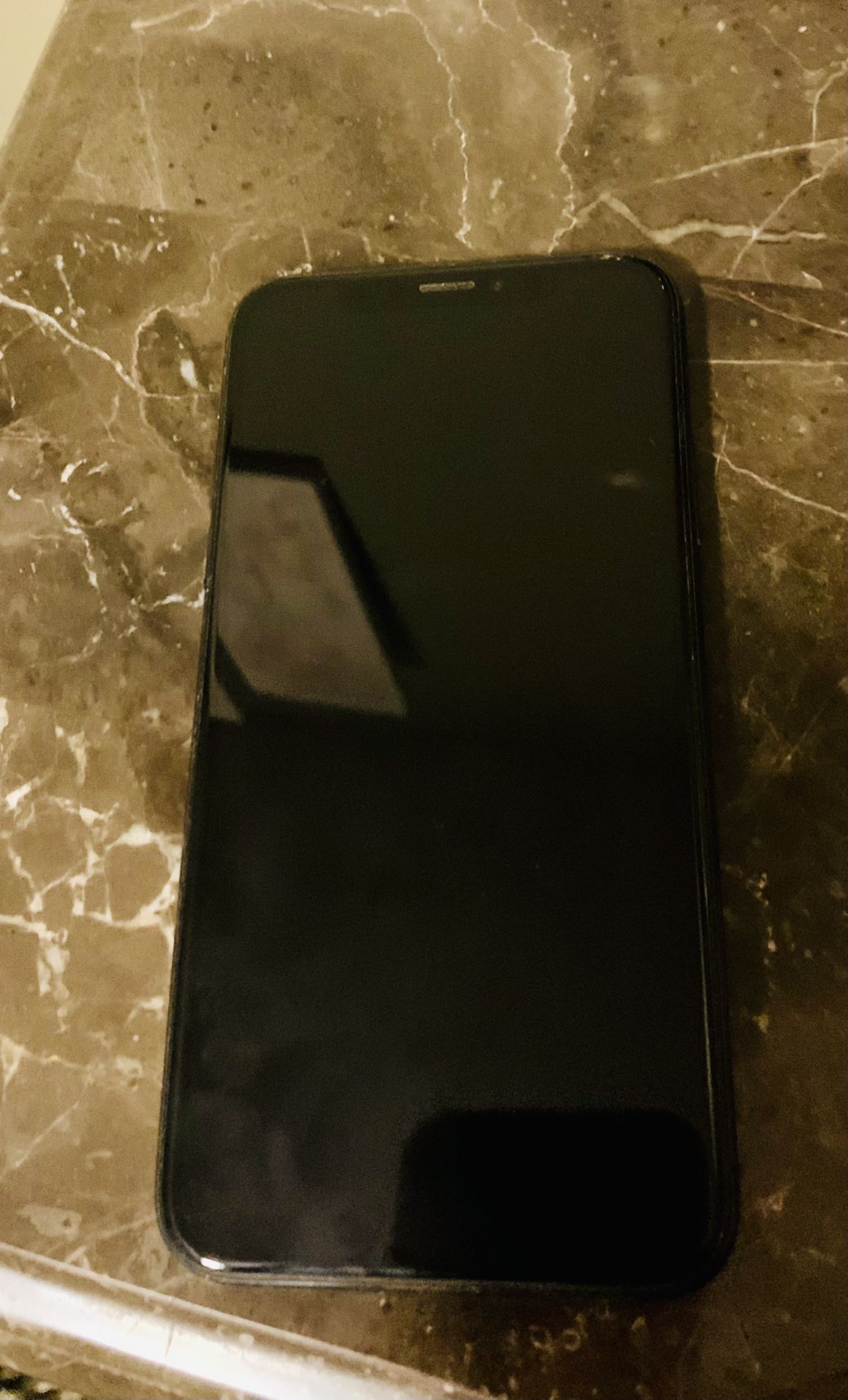 Apple iPhone X - 64GB - Space Gray (Sprint) A1865 (CDMA + GSM)