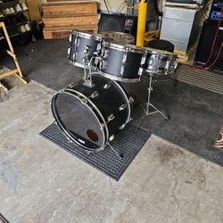 5pc Pearl drumset