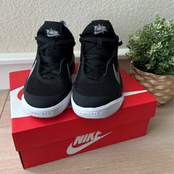 3.5 Y Nike Shoes