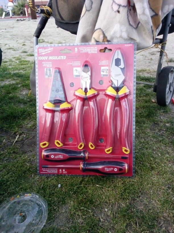 Milwaukee Tool Set