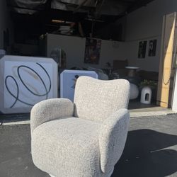 Modern 360° Swivel Lounge Chair