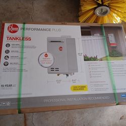 Rheem Performance Plus 9.5 GPM Outdoor Natural Gas Tankless Water Heater
