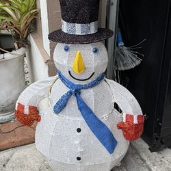 Lknew Outdoor Light Up Snowman 36”