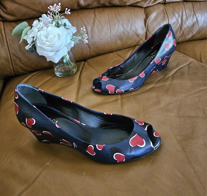 Women's Gucci Midnight Blue Red Platform Wedge Size 6 US