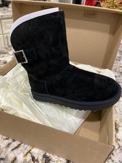 Brand new ugg boots size 5 woman $120