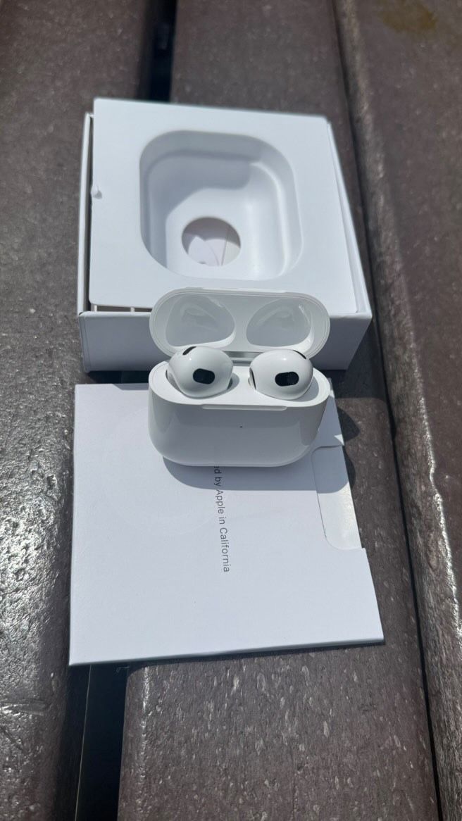 AirPods (3rd Generation) With Lightning Charging Case