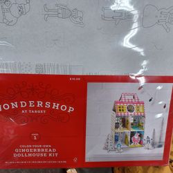 Wondershop Doll House 