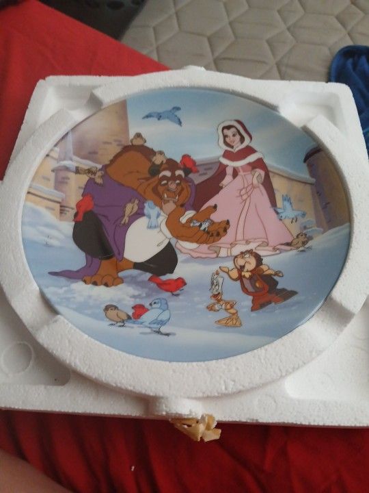 Disney Warming Up Plate