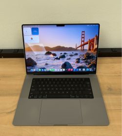 16" MacBook Pro M1 Max 10 Core*64GB RAM*512GB SSD