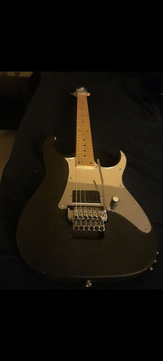 Ibanez Rg270 With Practice Amp And Pedal