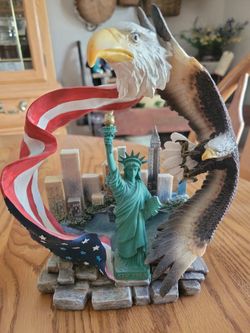 New York Statue of Liberty With Eagle Americana