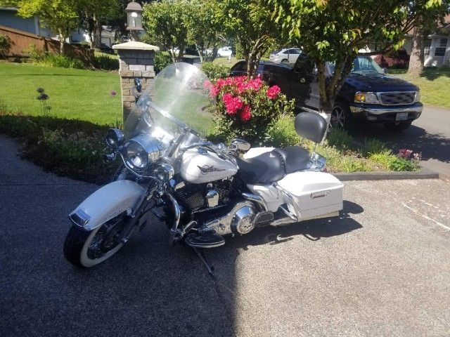 2005 Harley Davidson ONLY 1200 Miles!!