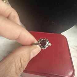 925 Sterling Silver, Genuine Garnet Heart ♥️ Ring , Size 6 , Marked FZN 925 , Side Cz Accents ,nice Bezel Setting 