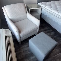 Huge Hotel Liquidation Sale! Happening Now! Tons Of Furniture Cheap!