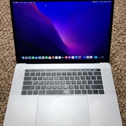 Apple MacBook Pro 15" 2016 2.7 GHz Intel i7 16GB 500GB Laptop Silver