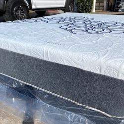 Full Bamboo Cool Gel Memory Foam!•••