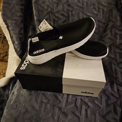 woman's black Adidas size#10