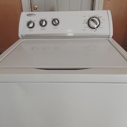 Nice 👍 whirlpool washer, free delivery and setup